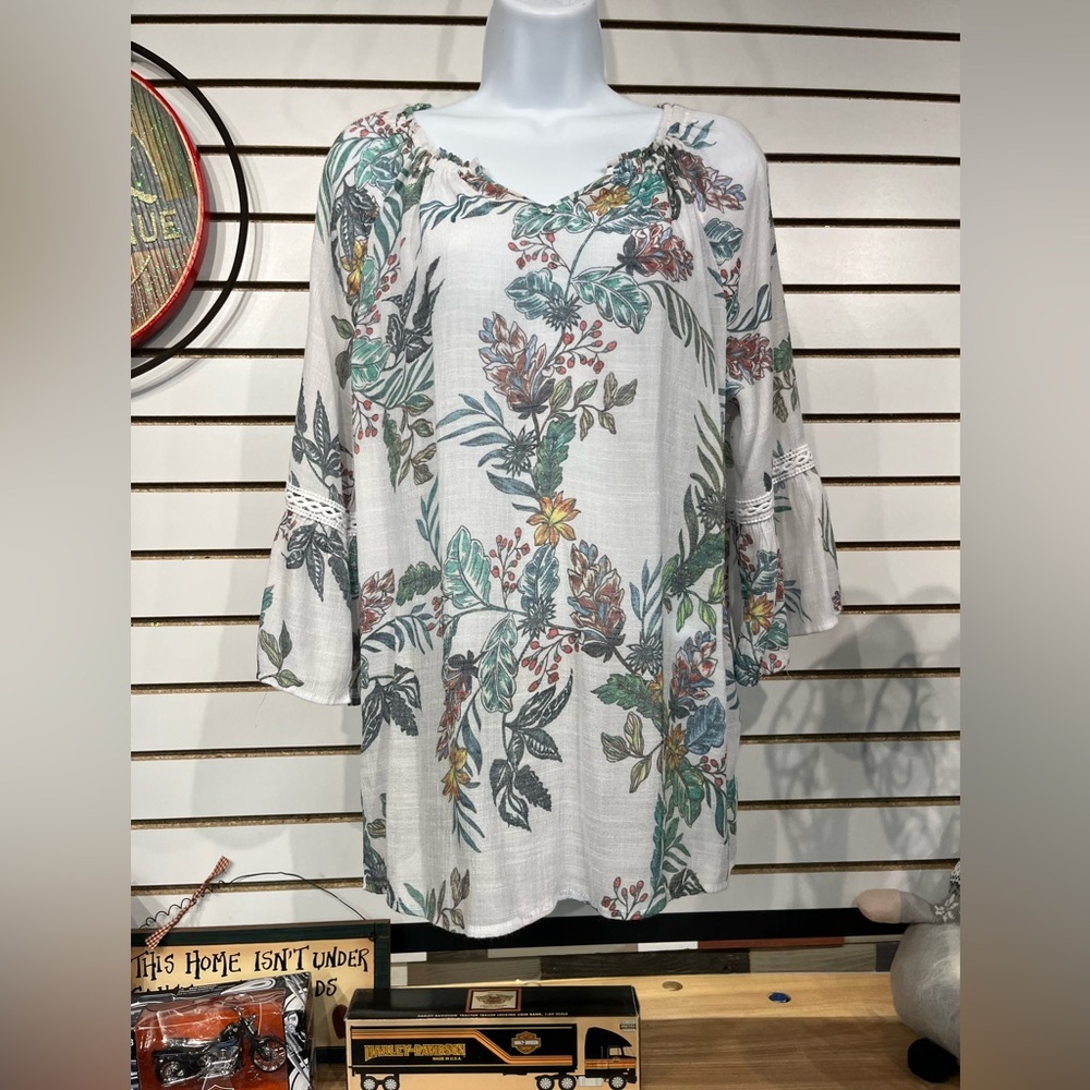 Zac & Rachel floral blouse size large - Picture 2 of 8